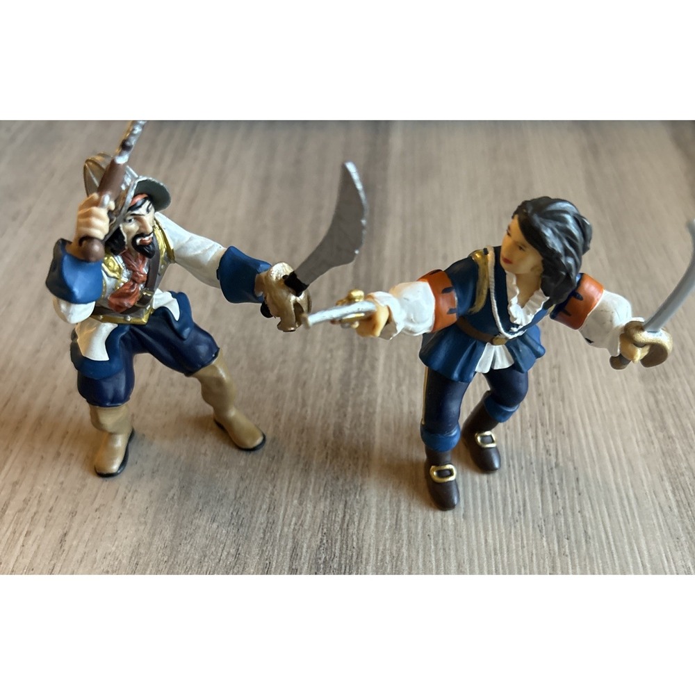 2 PAPO 2004 Pirate Woman w/sword & Pirate Corsairs Ship Sea Retired Vtg